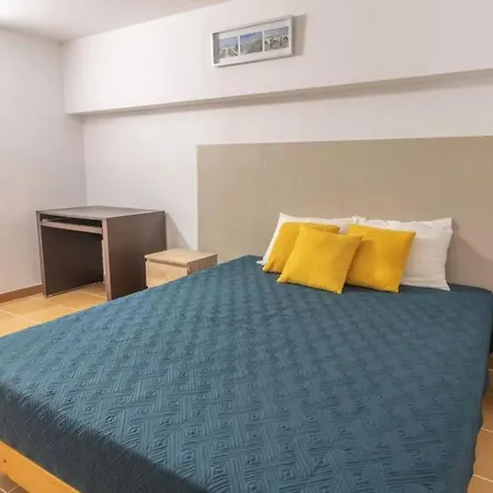 Spacious With Traditional Design Tatil Evi
