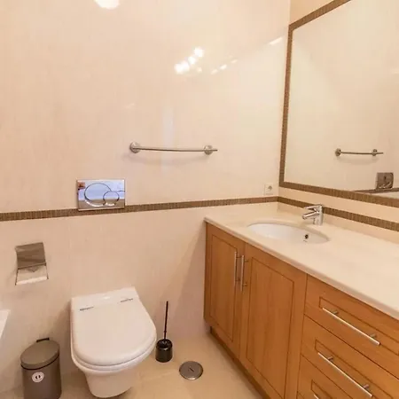 Spacious With Traditional Design Tatil Evi Albufeira